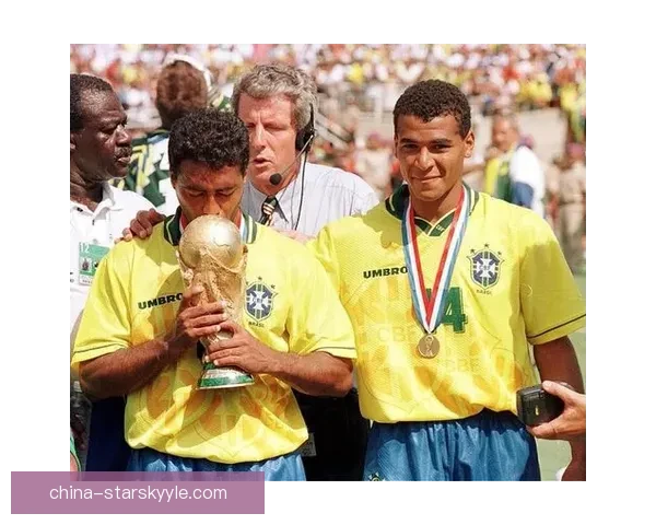 卡福代表巴西出战名人赛深感荣光