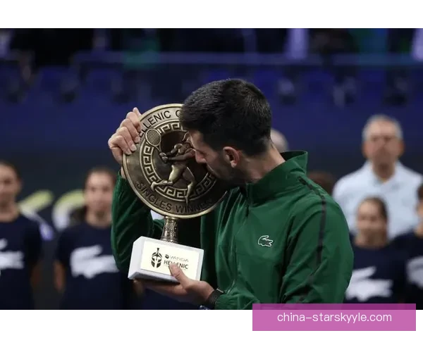 德约自比希腊人回应塞媒争议